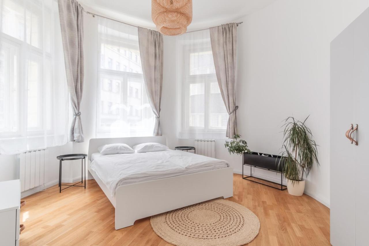 Luminous Apartment For 2 Near Wenceslas Square By Prague Days Kültér fotó