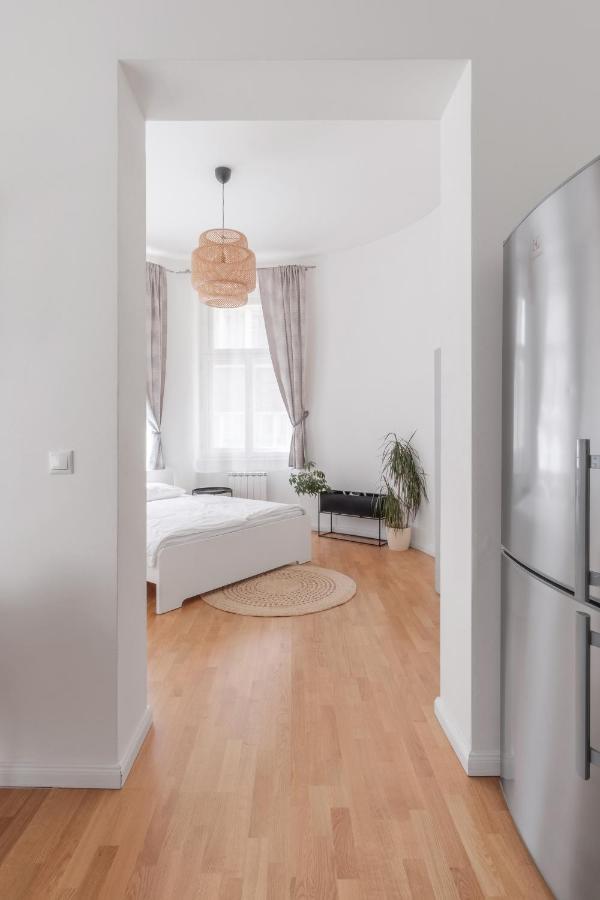 Luminous Apartment For 2 Near Wenceslas Square By Prague Days Kültér fotó