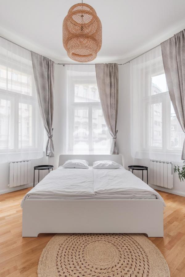 Luminous Apartment For 2 Near Wenceslas Square By Prague Days Kültér fotó